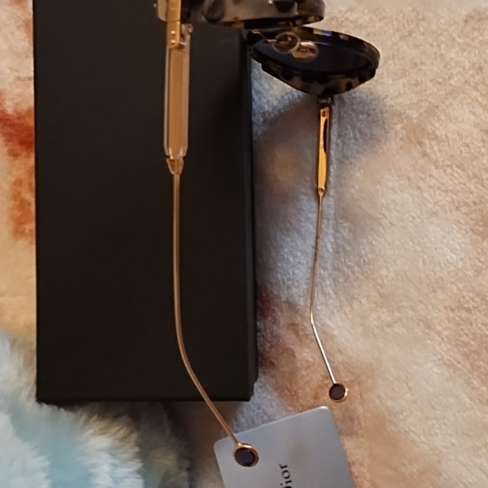 Dior Umbrage Sunglasses - Picture 4 of 12